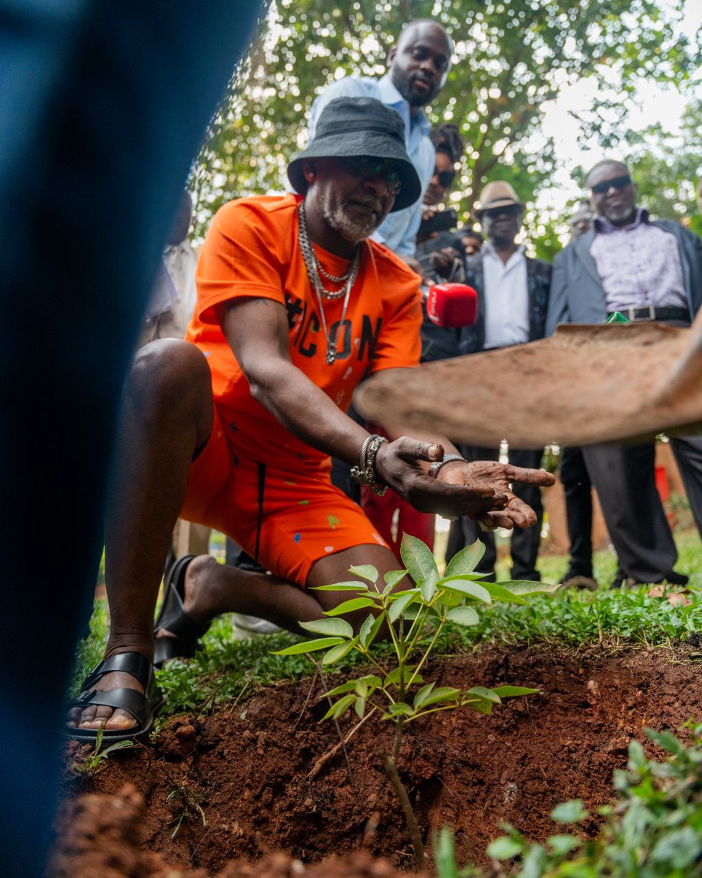 Awilo Longomba joined Stanbic Bank and Afrigo Band to plant trees